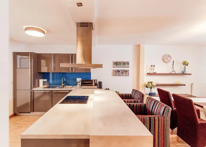 Appartement Mit Dachterrasse Und Schlossblick